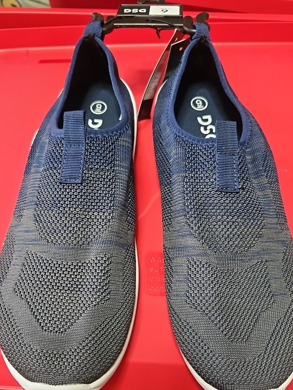 DSG Men's Knit Water Shoes: BLUE/GRAY: NEW WITH TAGS: SIZE 9